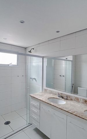Apartamento para alugar com 315m², 4 quartos e 5 vagasBanheiro da Suíte 2