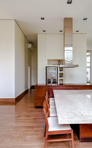 Apartamento para alugar com 315m², 4 quartos e 5 vagasÁrea comum - Salão de festas