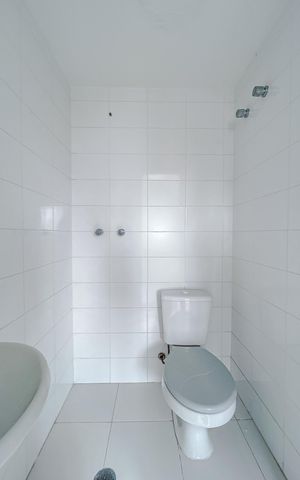 Apartamento para alugar com 315m², 4 quartos e 5 vagasBanheiro de serviço
