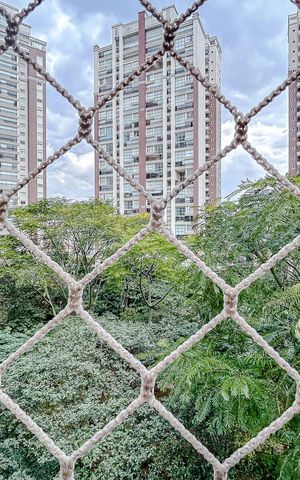Apartamento para alugar com 315m², 4 quartos e 5 vagasVista da Suíte 2