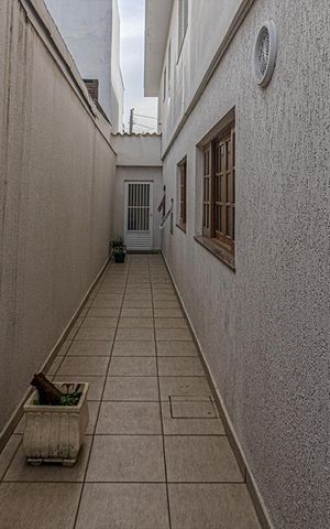 Casa para alugar com 200m², 3 quartos e 2 vagascorredor lateral_1