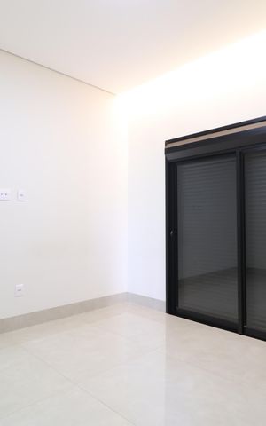 Casa de condomínio para alugar com 210m², 3 quartos e 4 vagasQuarto 1 - Suíte