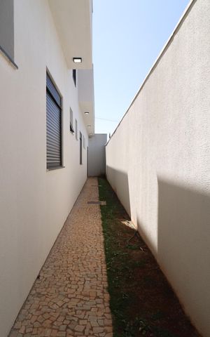 Casa de condomínio para alugar com 210m², 3 quartos e 4 vagasÁrea de Serviço