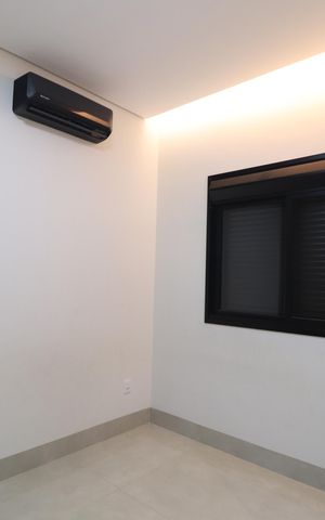 Casa de condomínio para alugar com 210m², 3 quartos e 4 vagasQuarto 2 - Suíte