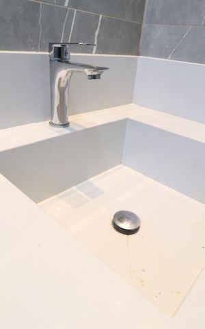 Casa de condomínio para alugar com 210m², 3 quartos e 4 vagasBanheiro do Quarto 2