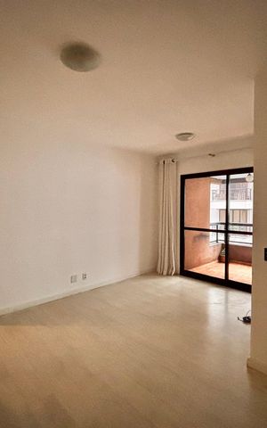 Apartamento à venda com 85m², 3 quartos e 2 vagas Apartamento à venda com 85m², 3 quartos e 2 vagasSala