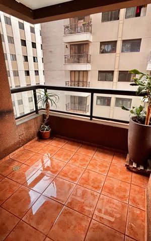 Apartamento à venda com 85m², 3 quartos e 2 vagas Apartamento à venda com 85m², 3 quartos e 2 vagasVaranda