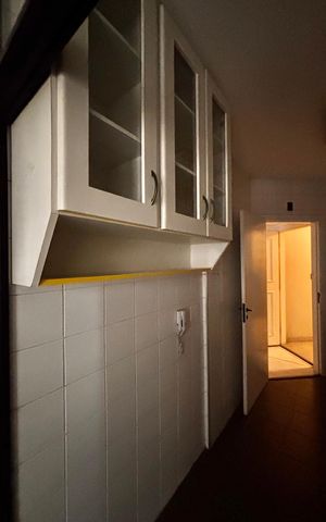 Apartamento à venda com 85m², 3 quartos e 2 vagas Apartamento à venda com 85m², 3 quartos e 2 vagasCozinha