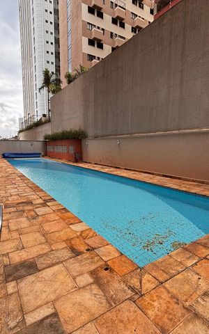 Apartamento à venda com 85m², 3 quartos e 2 vagas Apartamento à venda com 85m², 3 quartos e 2 vagasÁrea comum - Piscina