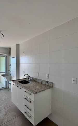 Apartamento para alugar com 135m², 2 quartos e 2 vagas Apartamento para alugar com 135m², 2 quartos e 2 vagasCozinha e Área de Serviço