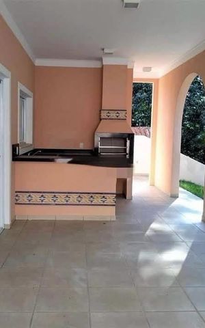 Casa à venda com 200m², 4 quartos e 4 vagas