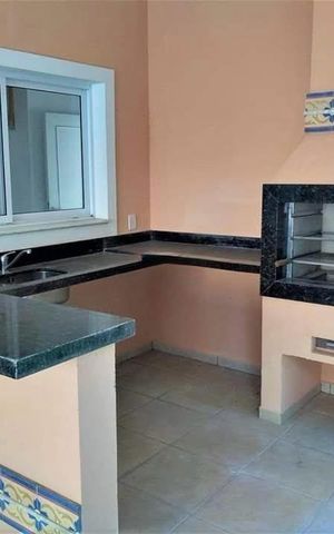 Casa à venda com 200m², 4 quartos e 4 vagas
