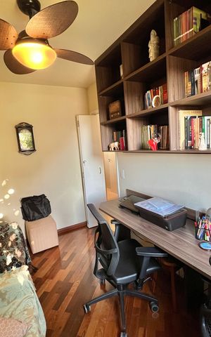 Casa de condomínio à venda com 128m², 5 quartos e 2 vagas Casa de condomínio à venda com 128m², 5 quartos e 2 vagasQuarto