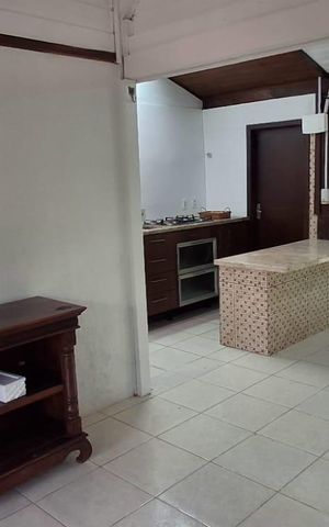Casa para alugar com 310m², 3 quartos e 4 vagas Casa para alugar com 310m², 3 quartos e 4 vagasSala