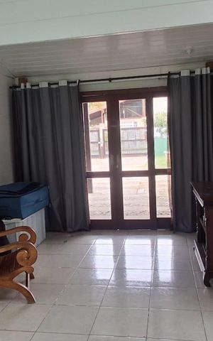 Casa para alugar com 310m², 3 quartos e 4 vagas Casa para alugar com 310m², 3 quartos e 4 vagasQuarto