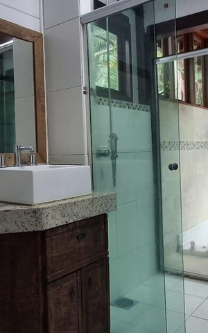 Casa para alugar com 310m², 3 quartos e 4 vagas Casa para alugar com 310m², 3 quartos e 4 vagasBanheiro