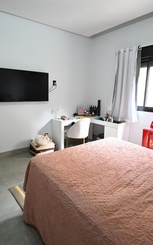 Casa de condomínio à venda com 319m², 3 quartos e 4 vagas
