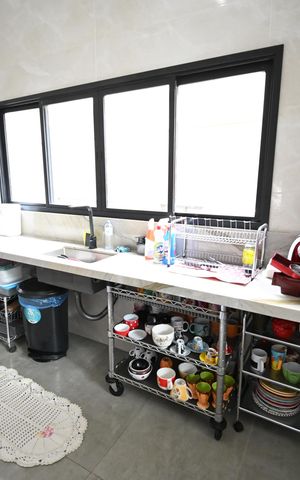 Casa de condomínio à venda com 319m², 3 quartos e 4 vagas