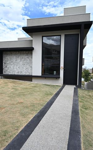 Casa de condomínio à venda com 319m², 3 quartos e 4 vagas