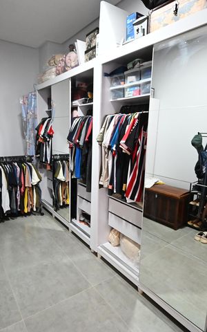 Casa de condomínio à venda com 319m², 3 quartos e 4 vagas