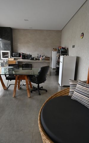 Casa de condomínio à venda com 319m², 3 quartos e 4 vagas