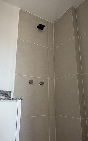 Apartamento à venda com 62m², 2 quartos e 1 vaga Apartamento à venda com 62m², 2 quartos e 1 vagaBanheiro da suíte