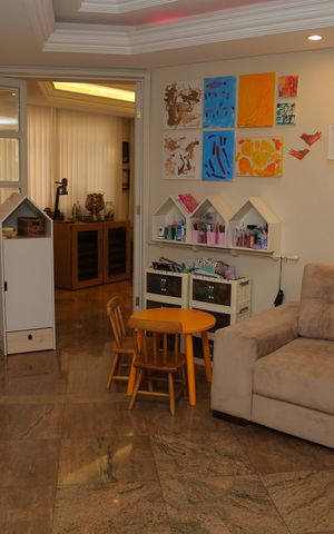 Apartamento à venda com 335m², 4 quartos e 2 vagasSala de TV
