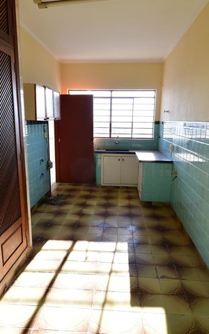 Casa para alugar com 223m², 3 quartos e 1 vagaCozinha