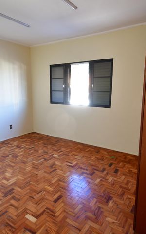 Casa para alugar com 223m², 3 quartos e 1 vagaQuarto 1