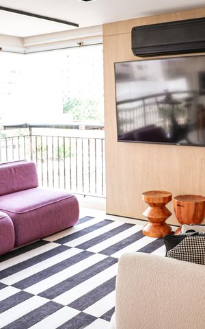 Apartamento à venda com 156m², 3 quartos e 3 vagas Apartamento à venda com 156m², 3 quartos e 3 vagasVaranda