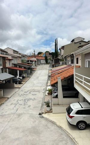 Casa de condomínio para alugar com 280m², 3 quartos e 4 vagas Casa de condomínio para alugar com 280m², 3 quartos e 4 vagasÁrea externa