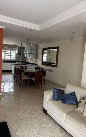 Casa de condomínio para alugar com 280m², 3 quartos e 4 vagas Casa de condomínio para alugar com 280m², 3 quartos e 4 vagasSala