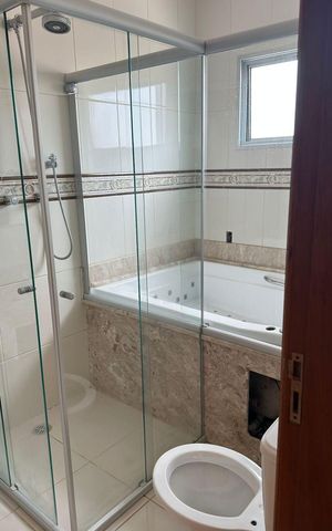 Casa de condomínio para alugar com 280m², 3 quartos e 4 vagas Casa de condomínio para alugar com 280m², 3 quartos e 4 vagasBanheiro