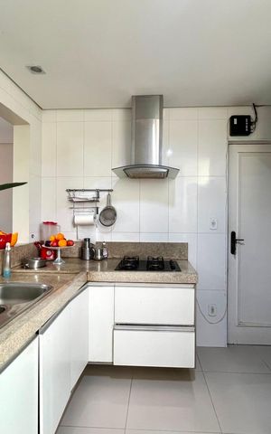 Apartamento à venda com 184m², 3 quartos e sem vaga Apartamento à venda com 184m², 3 quartos e sem vagaCozinha