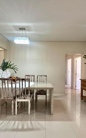 Apartamento à venda com 184m², 3 quartos e sem vaga Apartamento à venda com 184m², 3 quartos e sem vagaSala