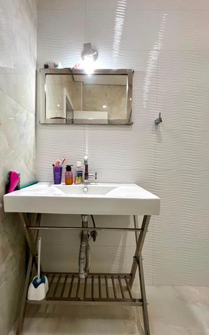 Apartamento à venda com 184m², 3 quartos e sem vaga Apartamento à venda com 184m², 3 quartos e sem vagaBanheiro da Suíte
