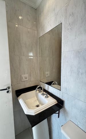 Apartamento para alugar com 66m², 3 quartos e 2 vagas Apartamento para alugar com 66m², 3 quartos e 2 vagasBanheiro da Suíte