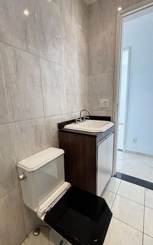 Apartamento para alugar com 66m², 3 quartos e 2 vagas Apartamento para alugar com 66m², 3 quartos e 2 vagasBanheiro