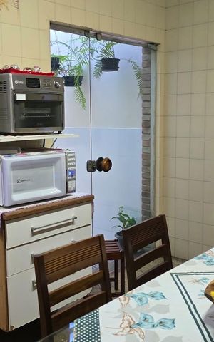 Casa para alugar com 366m², 4 quartos e 4 vagas Casa para alugar com 366m², 4 quartos e 4 vagasCozinha