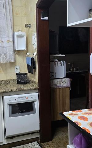 Casa para alugar com 366m², 4 quartos e 4 vagas Casa para alugar com 366m², 4 quartos e 4 vagasCozinha