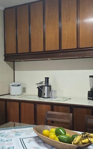Casa para alugar com 366m², 4 quartos e 4 vagas Casa para alugar com 366m², 4 quartos e 4 vagasCozinha