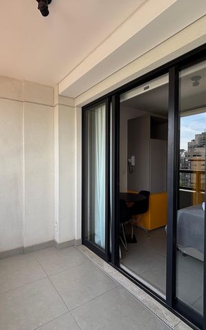 Studio para alugar com 25m², 1 quarto e 1 vaga Studio para alugar com 25m², 1 quarto e 1 vagaVaranda