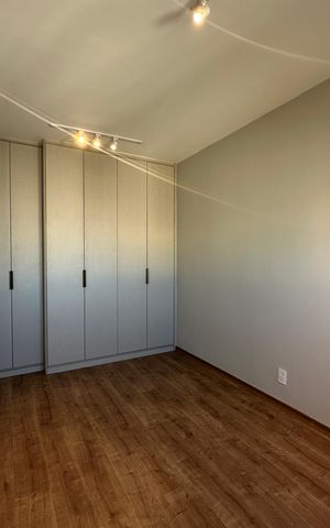 Apartamento para alugar com 55m², 2 quartos e 2 vagas Apartamento para alugar com 55m², 2 quartos e 2 vagasSuíte