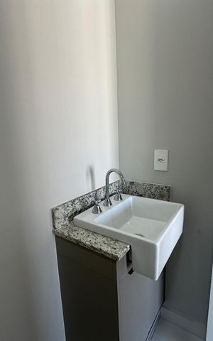 Apartamento para alugar com 55m², 2 quartos e 2 vagas Apartamento para alugar com 55m², 2 quartos e 2 vagasBanheiro Social