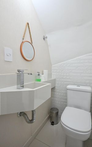 Casa para alugar com 407m², 3 quartos e 3 vagasLavabo