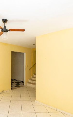Casa para alugar com 60m², 2 quartos e 1 vaga Casa para alugar com 60m², 2 quartos e 1 vagaSala