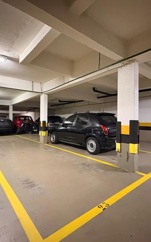 Apartamento à venda com 130m², 3 quartos e 2 vagas Apartamento à venda com 130m², 3 quartos e 2 vagasGaragem