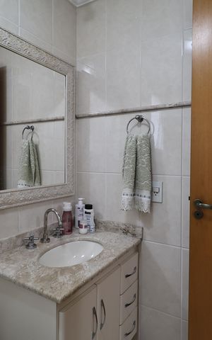 Apartamento à venda com 130m², 3 quartos e 2 vagas Apartamento à venda com 130m², 3 quartos e 2 vagasBanheiro suíte 2