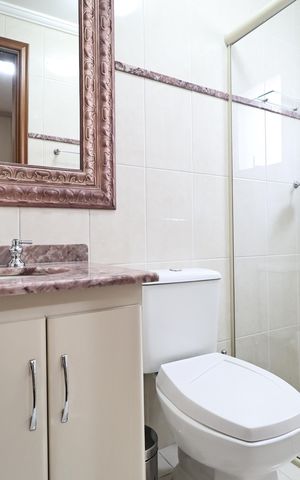 Apartamento à venda com 130m², 3 quartos e 2 vagas Apartamento à venda com 130m², 3 quartos e 2 vagasBanheiro suíte 3