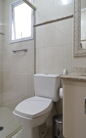 Apartamento à venda com 130m², 3 quartos e 2 vagas Apartamento à venda com 130m², 3 quartos e 2 vagasBanheiro suíte 2